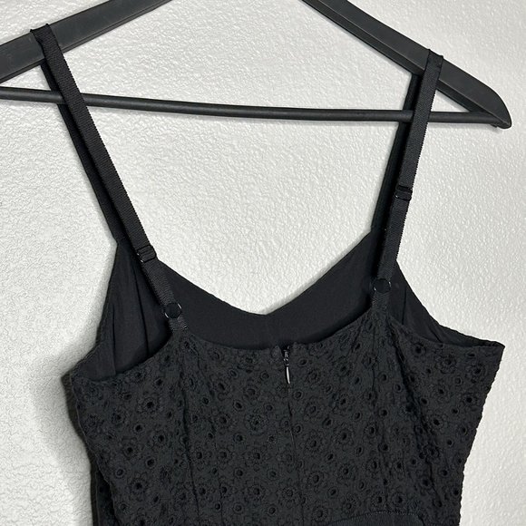 XXI Sleeveless Black Dress With Cut Out Circles and Embroidery Size Small - Picture 3 of 11